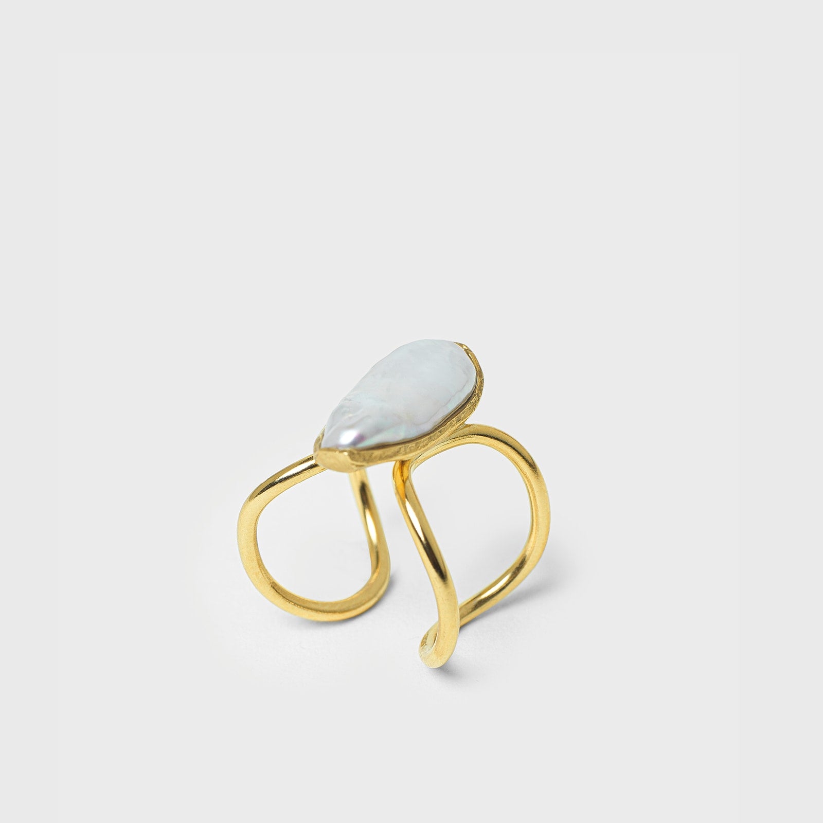 Louvers Ring | Gold Pearl