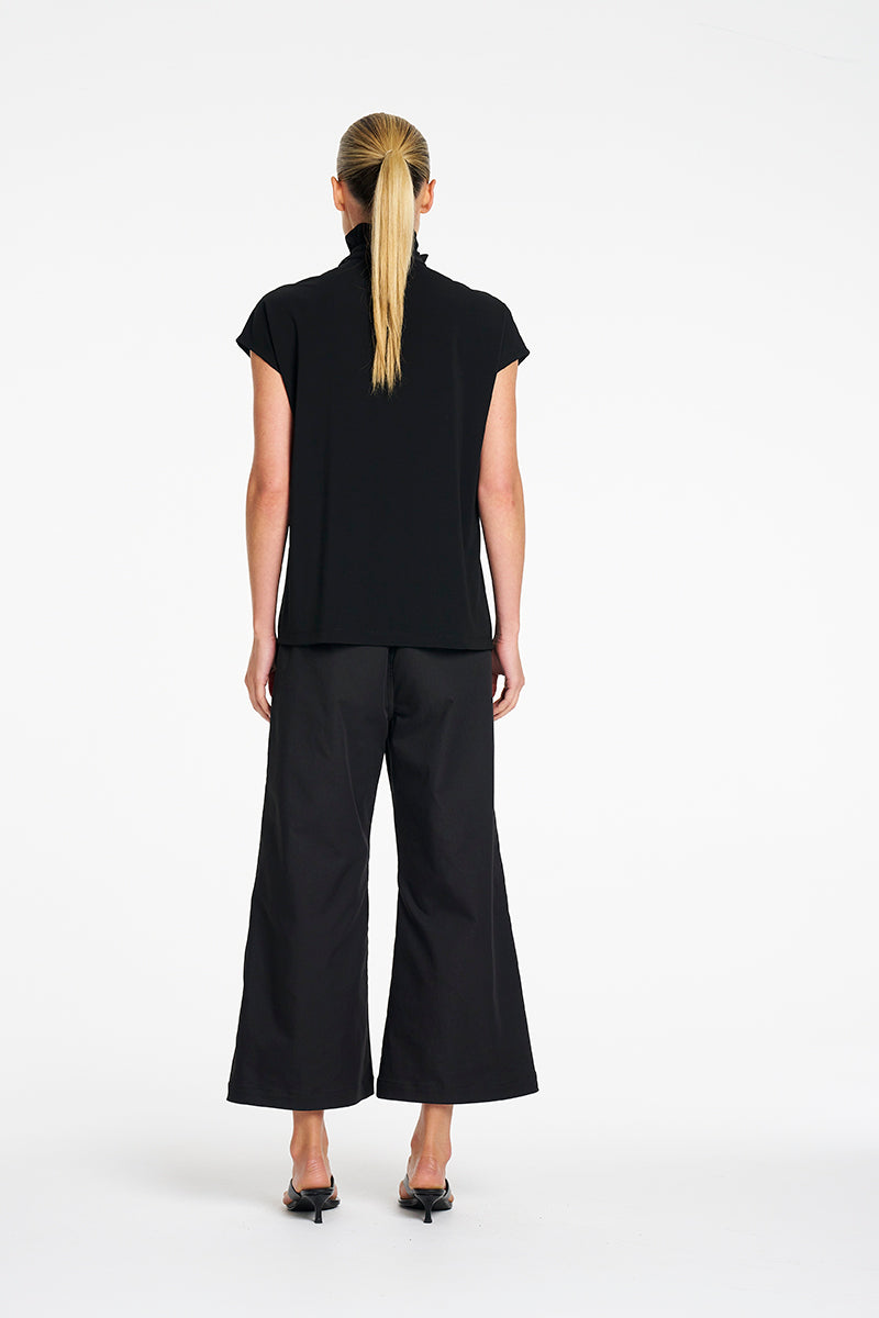 Frill Shell |Black
