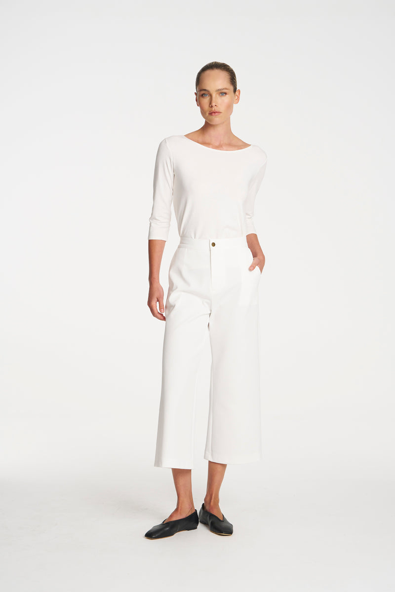 Relaxed Boat Neck | White